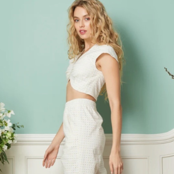 New! Black Iris the dotty eyelet cropped top nwt 13657 - Picture 2 of 13